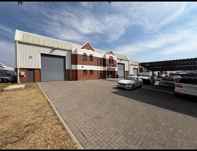 771M² WAREHOUSE TO LET IN RANDJESPARK